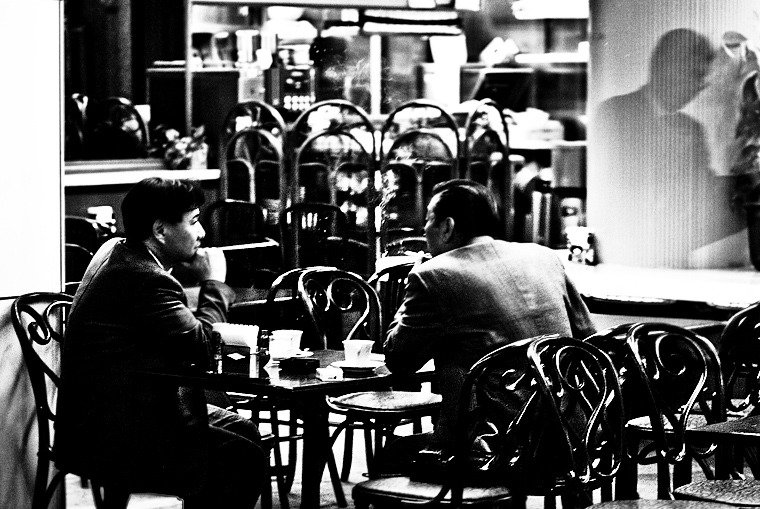 The men and the ghost ?