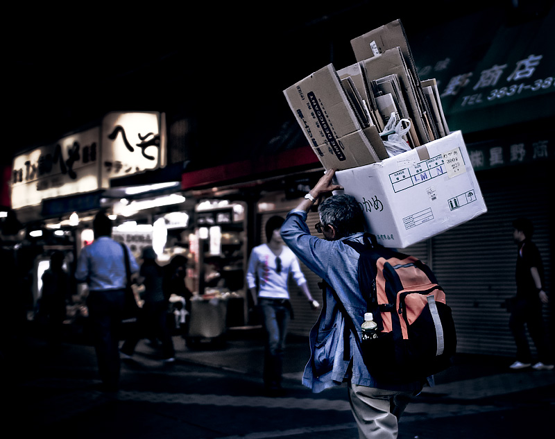 everybody needs some boxes